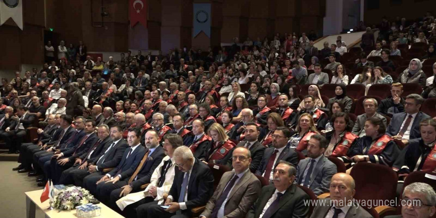 BUÜ’de yeni dönemin ilk dersini TRT Genel Müdürü Sobacı verdi