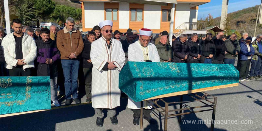 Büyükçekmece’deki aile katliamında vefat edenler toprağa verildi