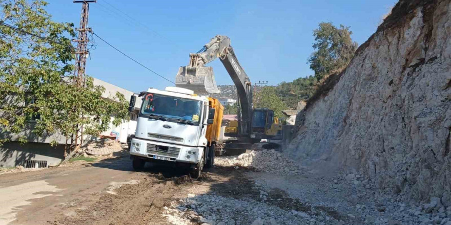 Büyükşehir, Ağabeyli Grup Yolu’nu genişletiyor