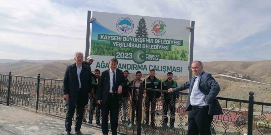 Büyükşehir, ağaçlandırma çalışmasına Yeşilhisar ile devam etti