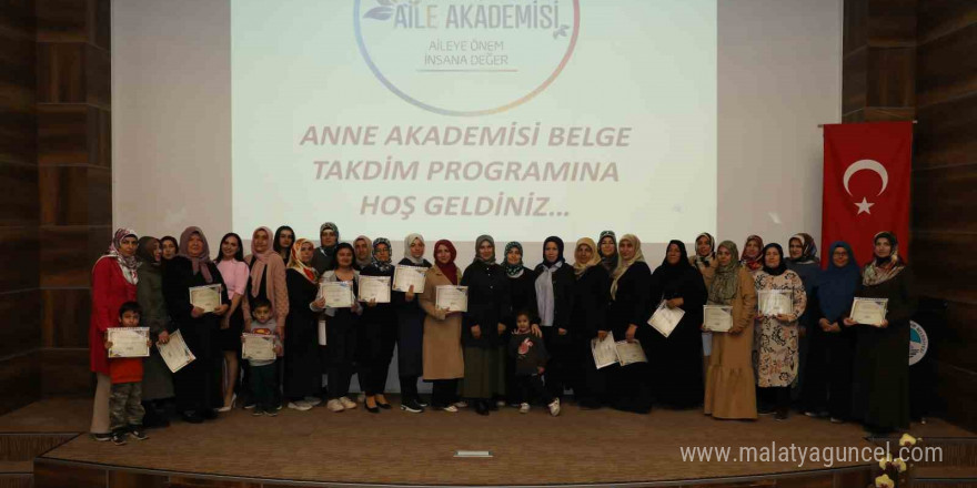 Büyükşehir Aile Akademisi’nde eğitim tamamlandı