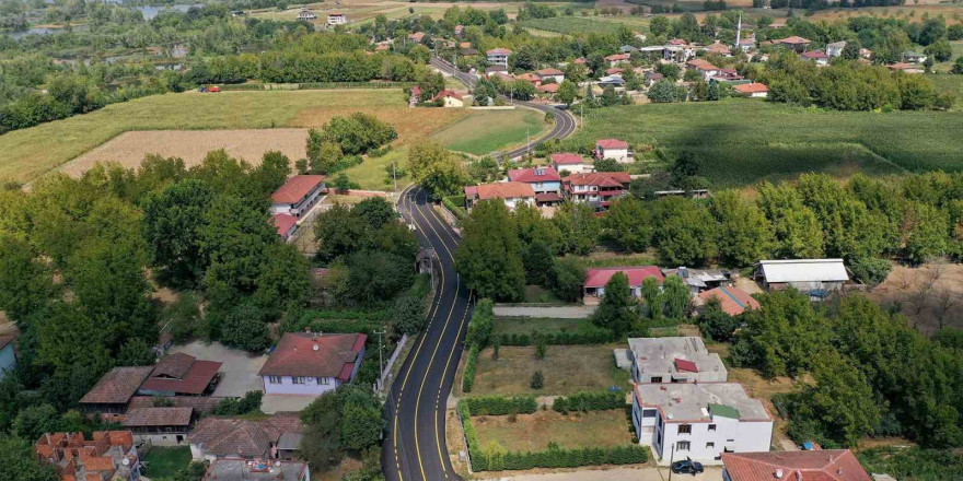 Büyükşehir Arifiye’de 7 mahallenin yolunu sil başltan yeniledi