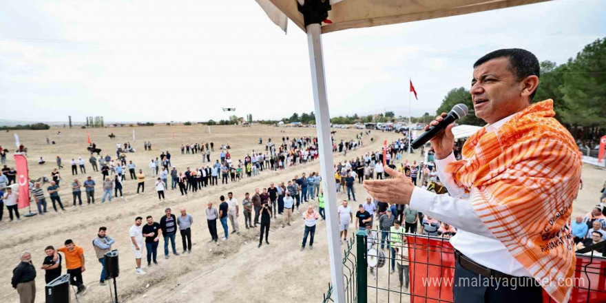 Büyükşehir Rahvan At yarışları nefes kesti