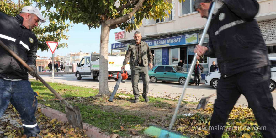 Büyükşehir ve Yüreğir Belediyesi’nden ortak temizlik çalışması