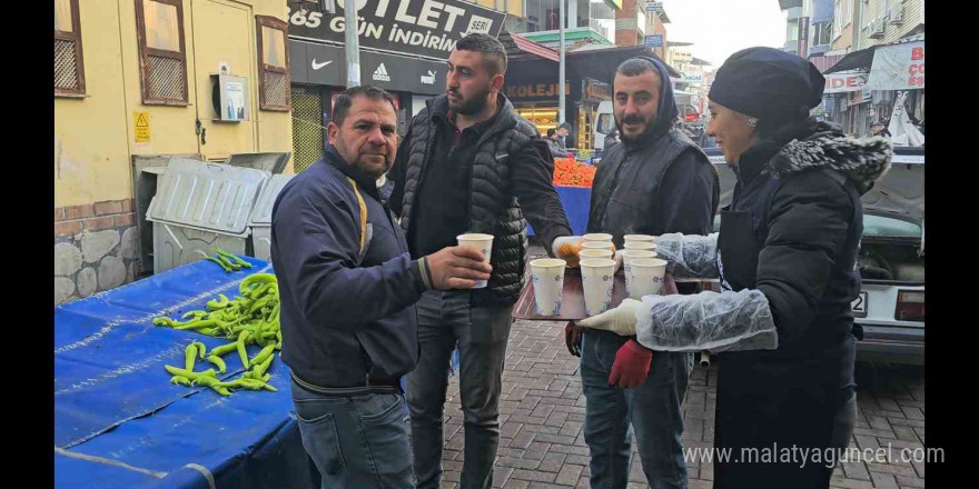 Büyükşehirden Nazilli’de sıcak çorba ikramı