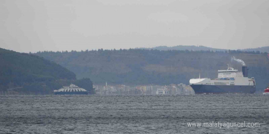 Çanakkale’de feribot seferlerine fırtına engeli