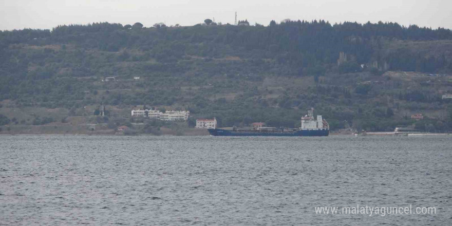 Çanakkale’de feribot seferlerine fırtına engeli