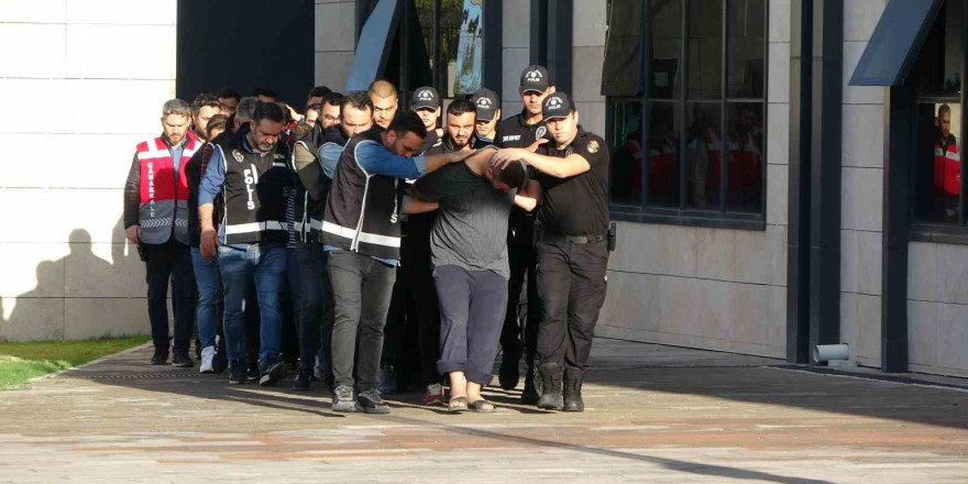 Çanakkale’de polis merkezi önündeki silahlı çatışmaya 8 tutuklama