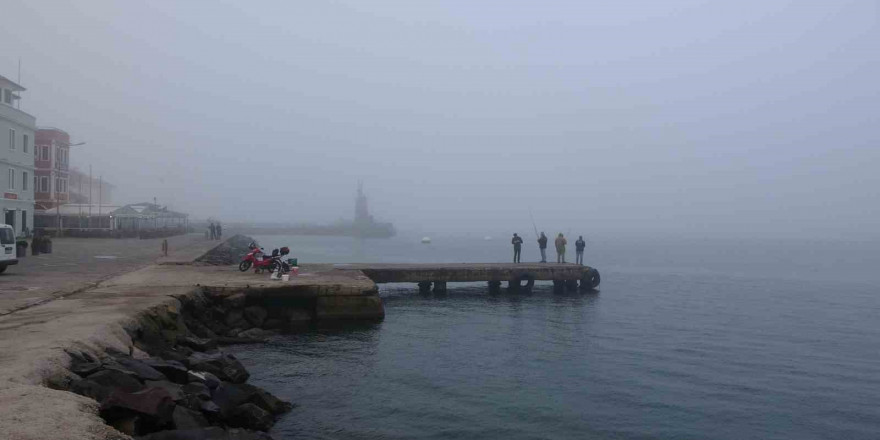 Çanakkale’de sis etkili olmaya devam ediyor