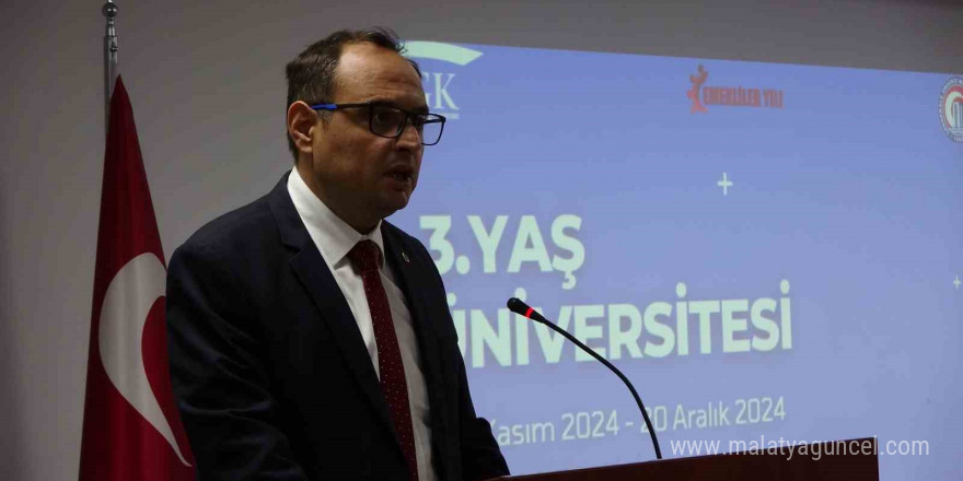 Çanakkale’de ‘Türkiye Yüzyılı Emektarları’ temalı ‘3. Yaş Üniversitesi ve Hayat Okulu’ açıldı