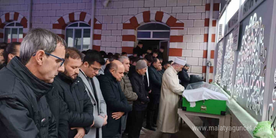 Çan’daki motosiklet kazasında hayatını kaybeden Eray Karakaya son yolculuğuna uğurlandı