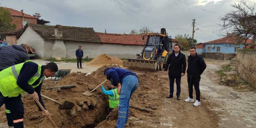 Çapaklı Mahallesi’nde kanalizasyon hattı yenilendi