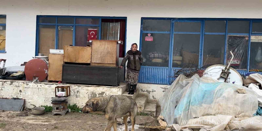 Çaresiz kadın: 'Belediyeye, kaymakama ve muhtarlığa gittim, huzurevine gitmemi teklif ettiler'