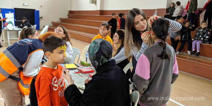 Çatalca’daki Karacaköy İlkokulu’nda “Çocuk Şenliği” etkinliği düzenlendi