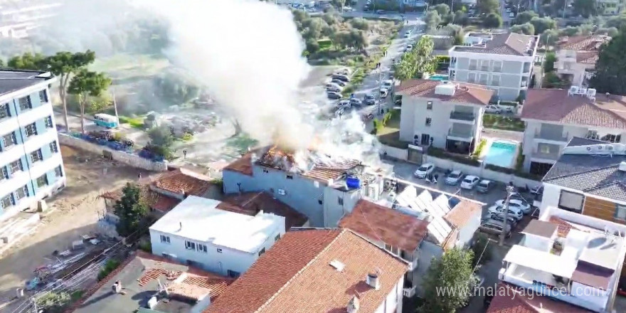 Çeşme’de motel yangını: Çatı alev alev yandı