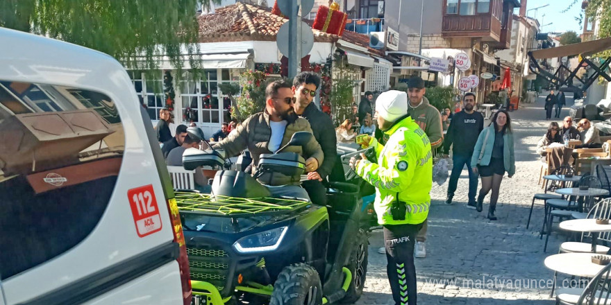 Çeşme’de motosiklet denetimlerinde 23 sürücüye ceza