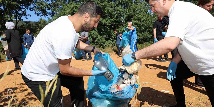 Çevreseverler, temiz bir çevre ve sağlıklı bir gelecek için Ataşehir’de buluşuyor