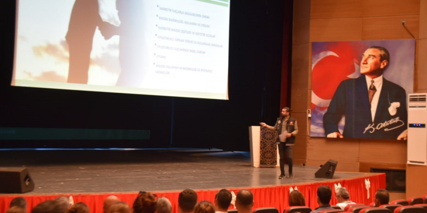 Ceyhan’da belediye personeline ‘Madde Bağımlılığı Farkındalık Semineri’