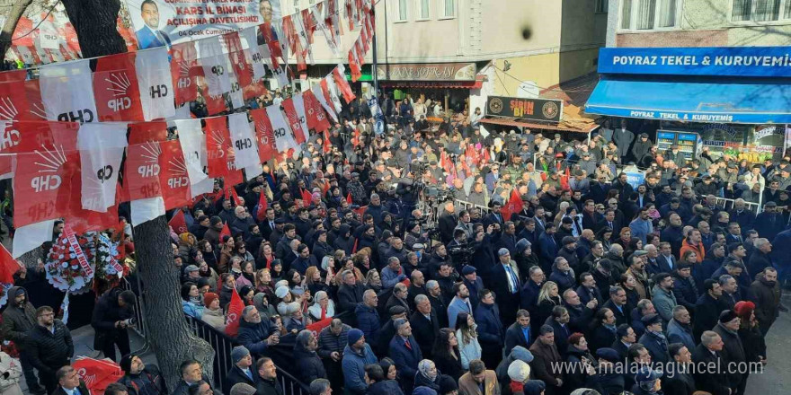 CHP Genel Başkanı Özel, Kars’ta partisinin il binasının açılış töreninde konuştu: