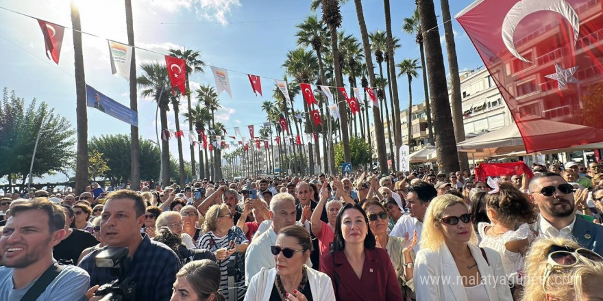 CHP Genel Başkanı Özel, Marmaris’te Halk Kafe’nin açılışını yaptı