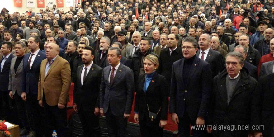 CHP Genel Başkanı Özgür Özel, Erzurum’da ’halk buluşması’nda konuştu