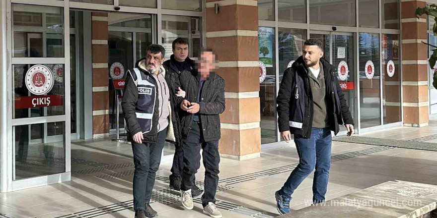 ’Cinsel istismar’ suçundan 16 yıl hapis cezasına çarptırıldı, duruşma salonunda tutuklandı