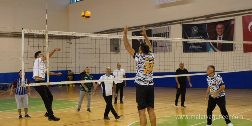 Çivril’de Amatör Spor Haftası voleybol turnuvasıyla başladı