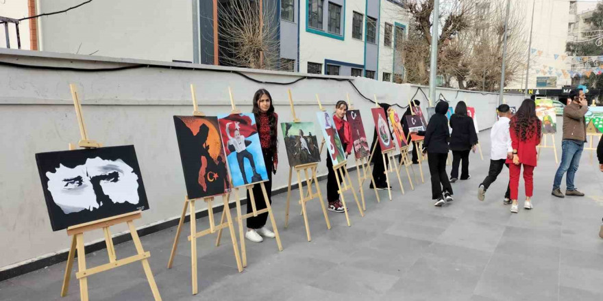 Cizre’de 'Çanakkale Zaferi' konulu resim sergisi açıldı