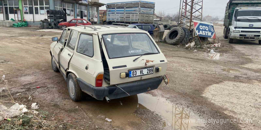 Çocuğun kullandığı otomobilin karıştığı kazada 6 kişi yaralandı