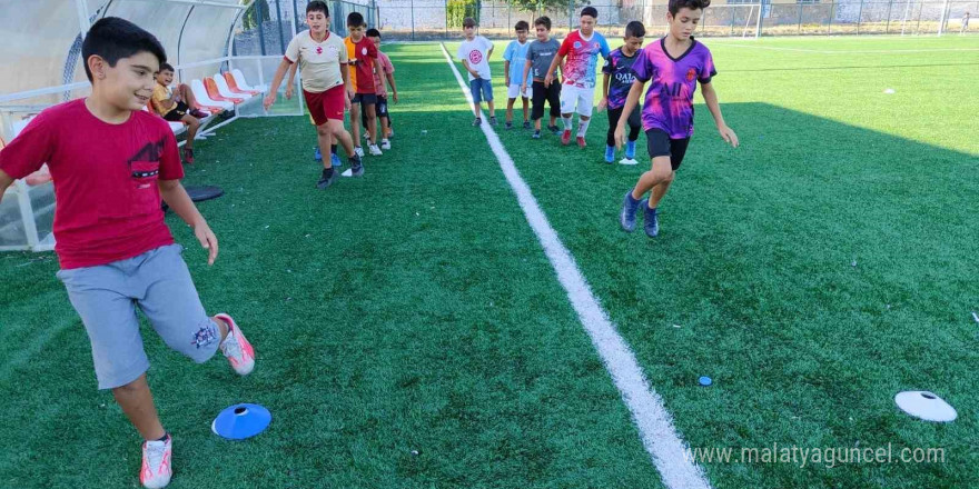 Çocuklar 14 yaşına gelene kadar yüzde 70 oranında sporu bırakıyor