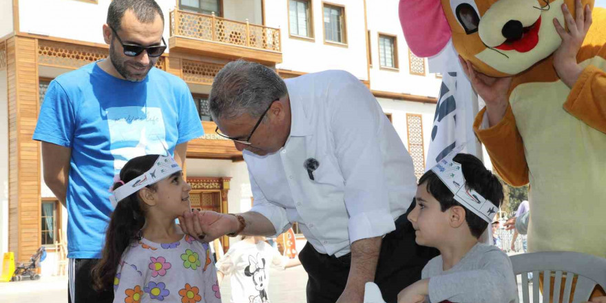 Çocuklar Yunusemre Bilim ve Havacılık Şenliğinde eğlendi