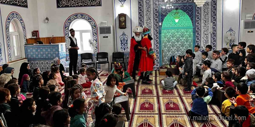 Çocukların camiye alışmasını sağlamak için çeşitli etkinlikler düzenlendi