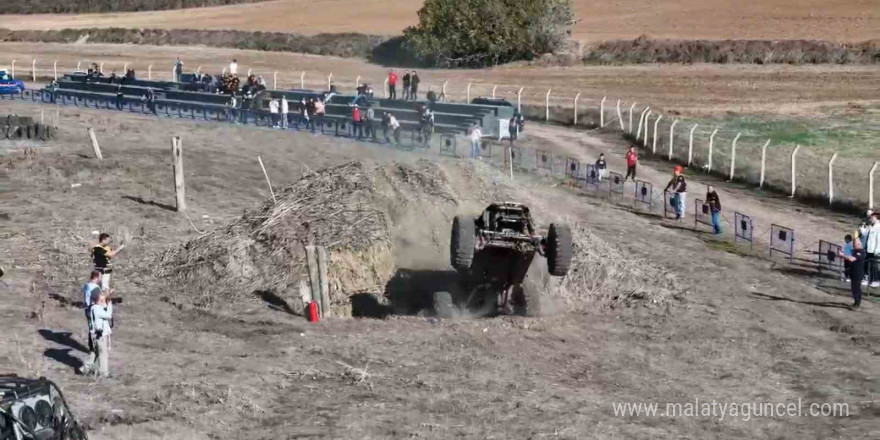 Çorlu’da off-road yarışları nefesleri kesti