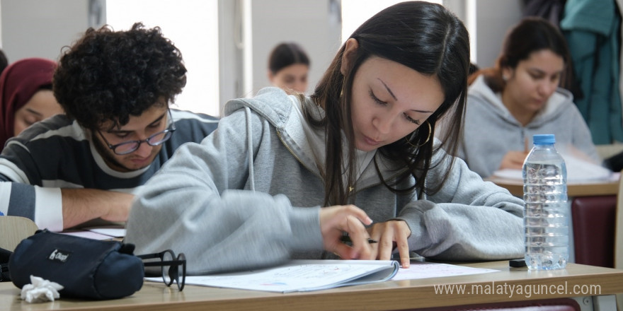 Çorum Belediyesi, üniversite adaylarını YKS’ye hazırlıyor