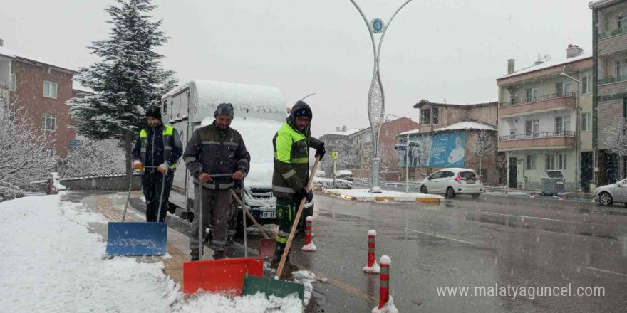 Çorum Belediyesi’nin ‘kar mesaisi’ takdir topladı