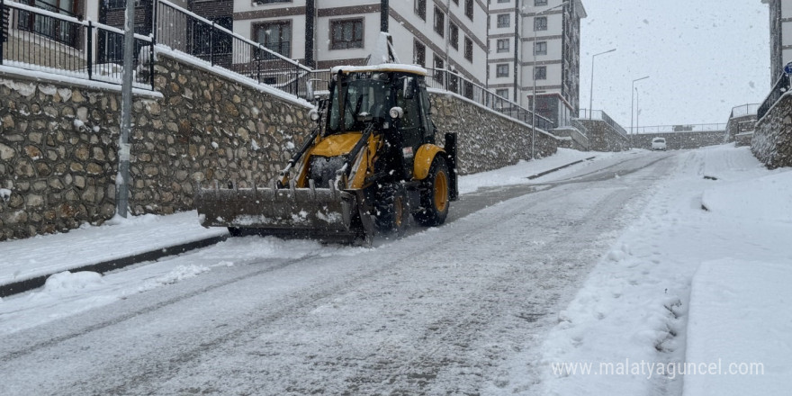 Çorum Belediyesi’nin ‘kar mesaisi’ takdir topladı