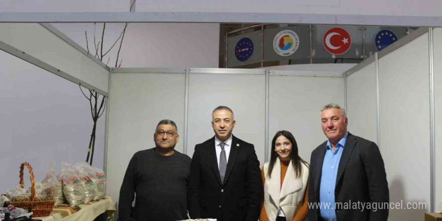 Çorum’da düzenlenen ceviz fuarı yoğun ilgi gördü