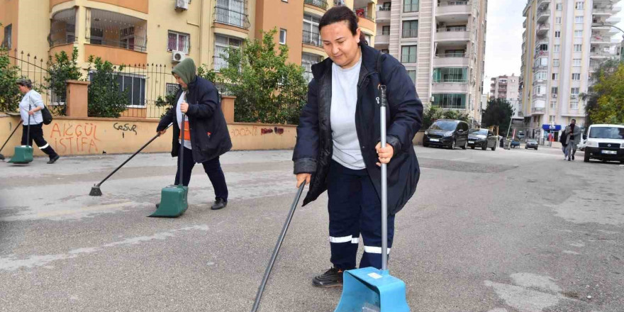 Çukurova’nın kadın temizlik ekipleri işbaşında