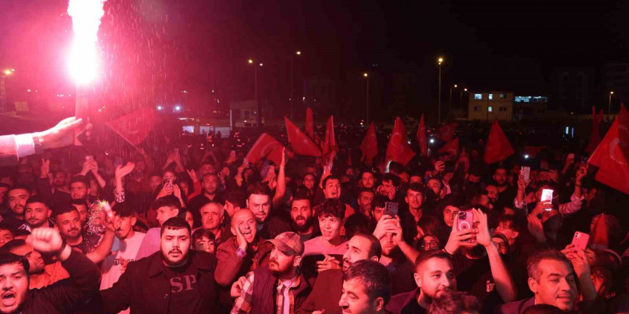 Cumhur İttifakı Hatay Büyükşehir Belediye Başkan Adayı Öntürk’den zafer konuşması