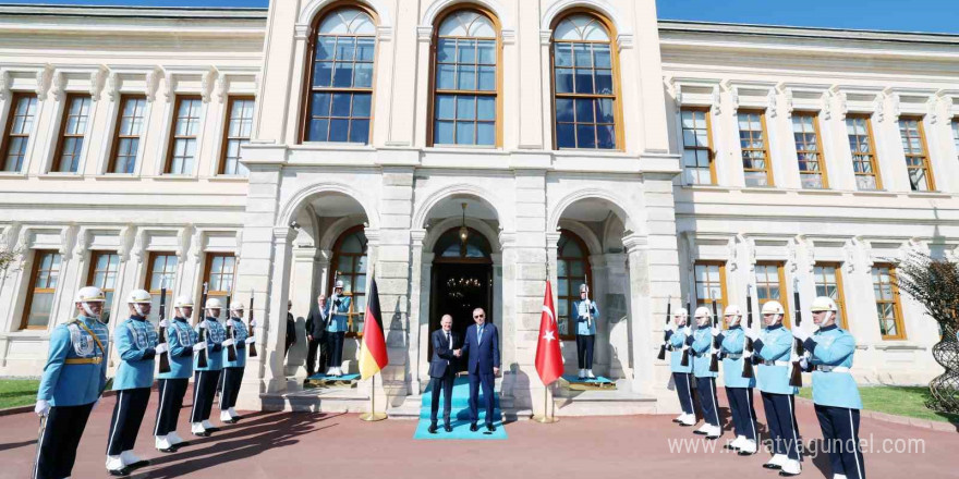 Cumhurbaşkanı Erdoğan, Almanya Başbakanı Olaf Scholz’u kabul etti