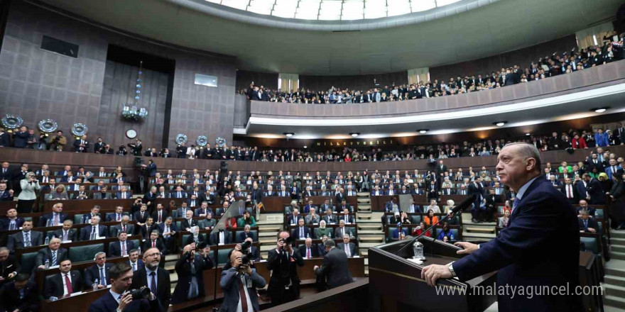 Cumhurbaşkanı Erdoğan, 'Anaokulu-kreş ayrımını dahi bilmiyorlar.  Bakanlıktan gelen yazıyı okumamışlar, ama üzerine ahkam kesmede, “engelleniyoruz” naraları atmada maşallah pek hevesli ve mahirler. Hadi okudular, anladıl...