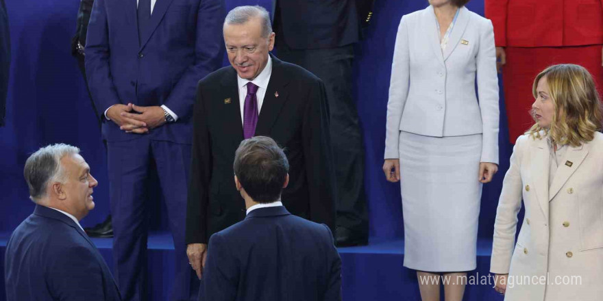 Cumhurbaşkanı Erdoğan, Avrupa Siyasi Topluluğu Zirvesi’nde aile fotoğrafı çekimine katıldı