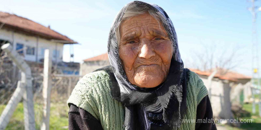 Cumhurbaşkanı Erdoğan hayranı Arzu nine, 117 yıllık ömrüne veda etti