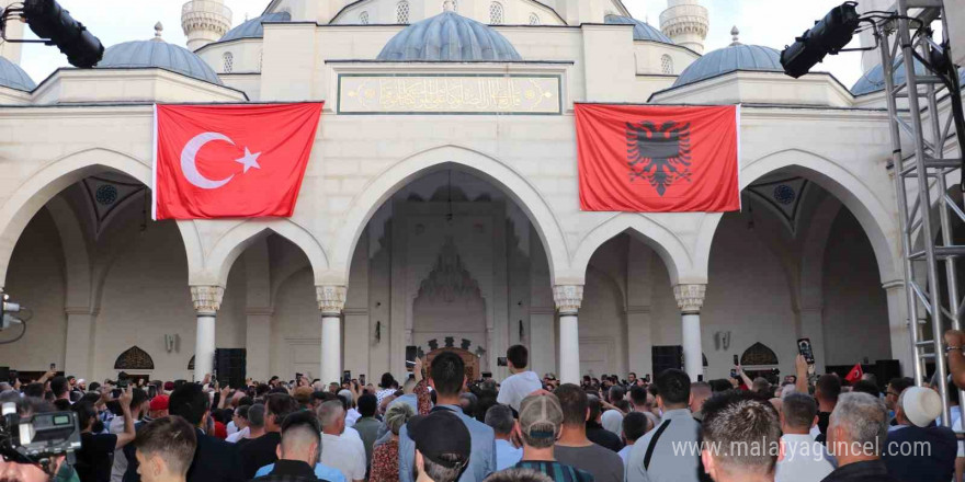 Cumhurbaşkanı Erdoğan ile Arnavutluk Başbakanı Rama, Namazgah Camii’ni ibadete açtı