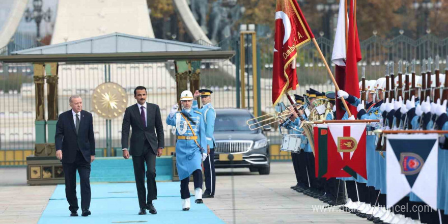 Cumhurbaşkanı Erdoğan, Katar Emiri El Sani’yi resmi törenle karşıladı