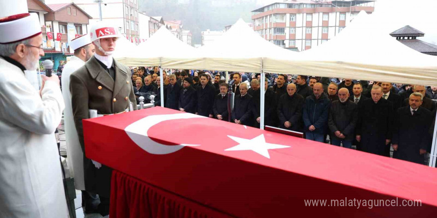 Cumhurbaşkanı Erdoğan Kıbrıs gazisi Muhammet Karslı’nın cenaze namazına katıldı