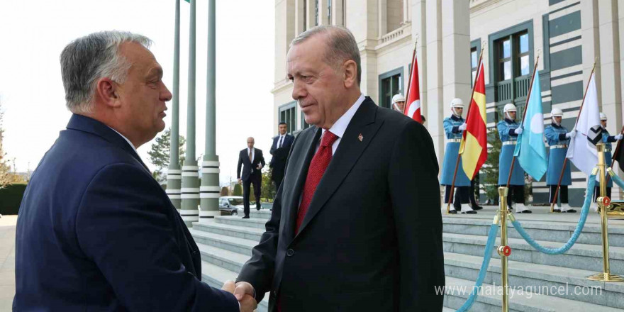 Cumhurbaşkanı Erdoğan, Macaristan Başbakanı Orban ile bir araya geldi