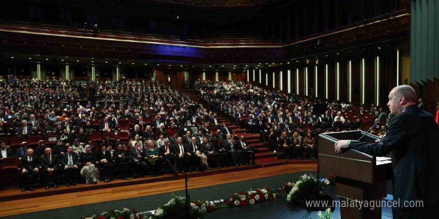 Cumhurbaşkanı Erdoğan: 'Millete tepeden bakmayan herkese devlet olarak elimizden gelen desteği sağlıyoruz'