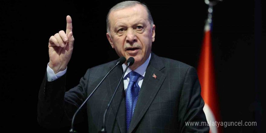 Cumhurbaşkanı Erdoğan: “Milletin çocuklarını hizmet diyerek himmet diyerek mankurtlaştıranların sonu tarihteki diğer insan kılıklı iblisler gibi onursuz bir ölüm olmuştur”