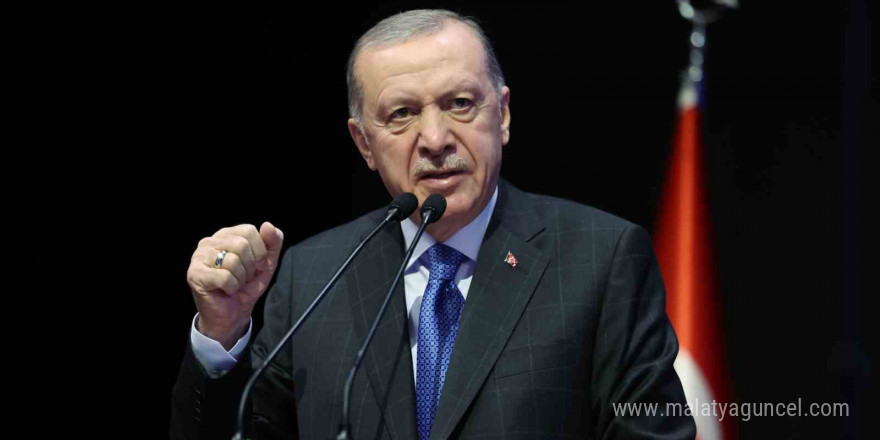 Cumhurbaşkanı Erdoğan: “Milletin çocuklarını hizmet diyerek himmet diyerek mankurtlaştıranların sonu tarihteki diğer insan kılıklı iblisler gibi onursuz bir ölüm olmuştur”